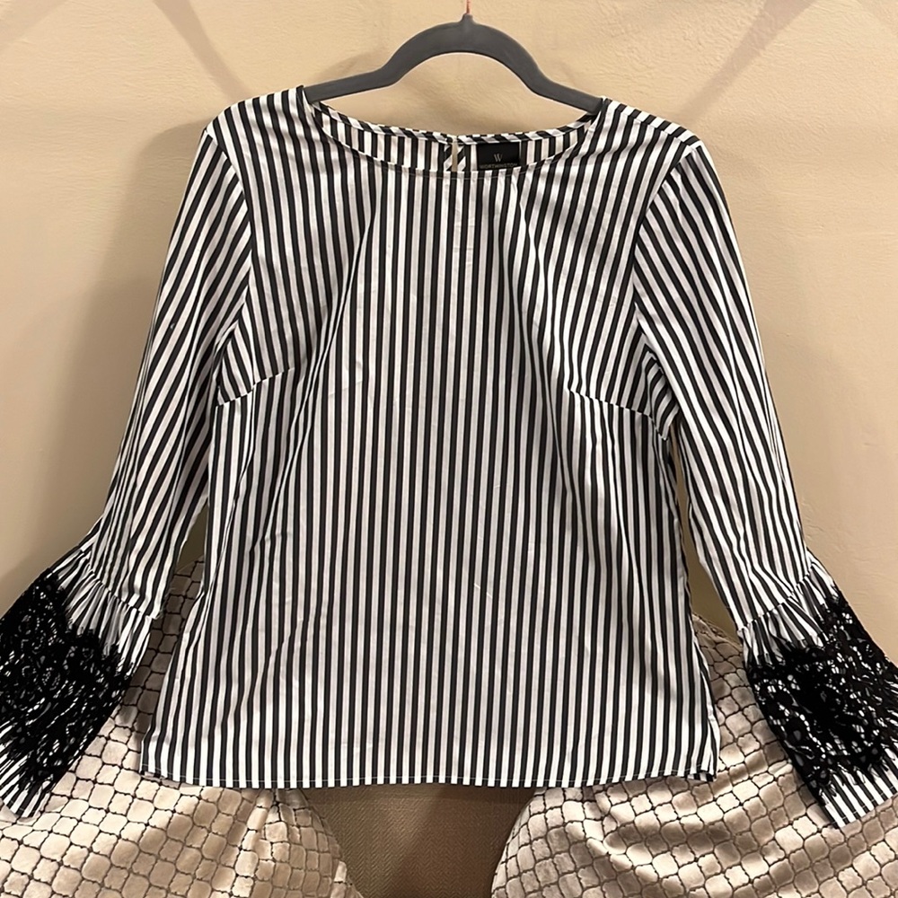 Womens black and white blouse